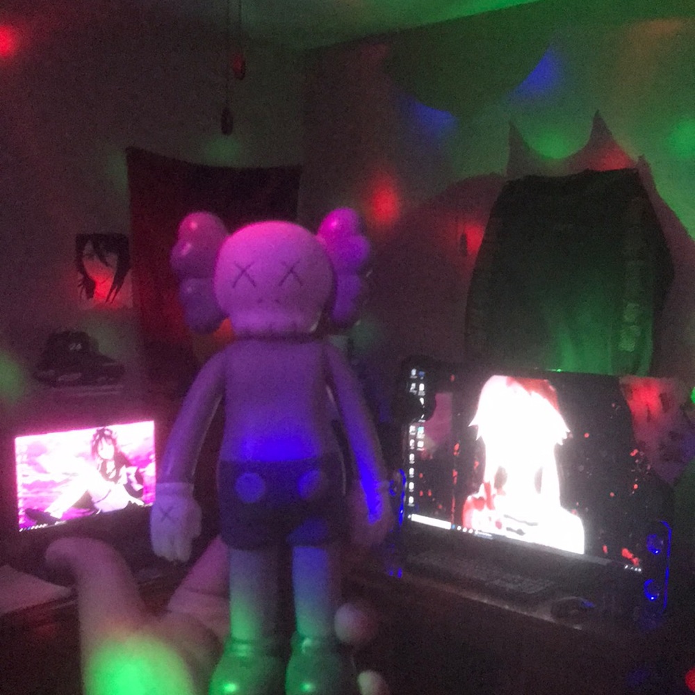Kaws mini action figure